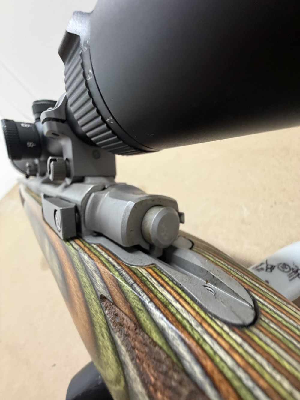 RUGER M77 HAWKEYE 6.5 creedmoor, w’weaver scope, beautiful stock!-img-19