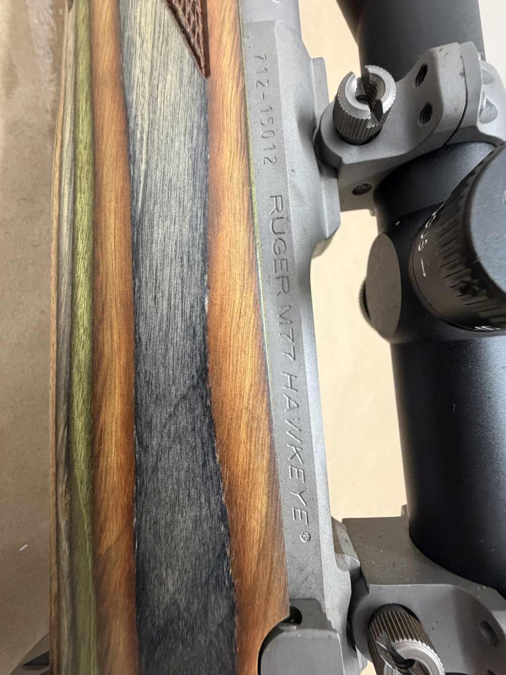 RUGER M77 HAWKEYE 6.5 creedmoor, w’weaver scope, beautiful stock!-img-18