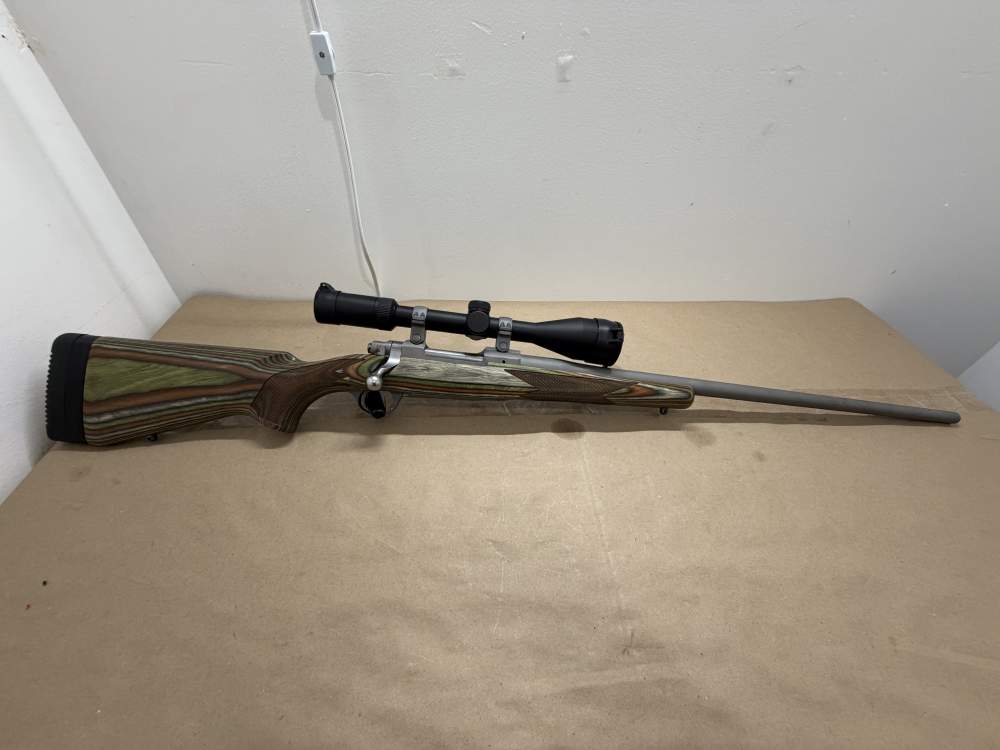 RUGER M77 HAWKEYE 6.5 creedmoor, w’weaver scope, beautiful stock!-img-0