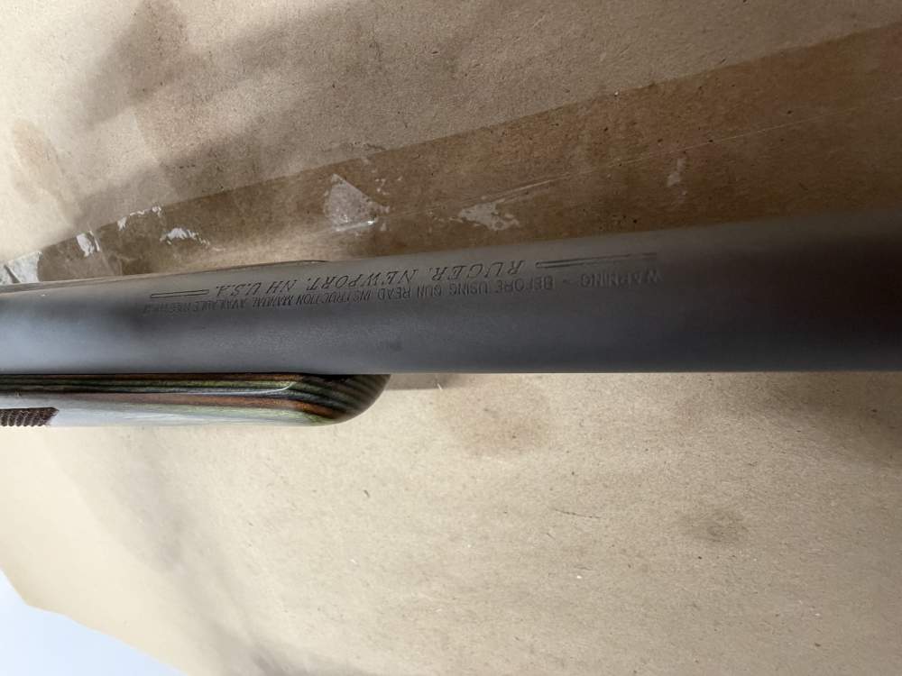 RUGER M77 HAWKEYE 6.5 creedmoor, w’weaver scope, beautiful stock!-img-7