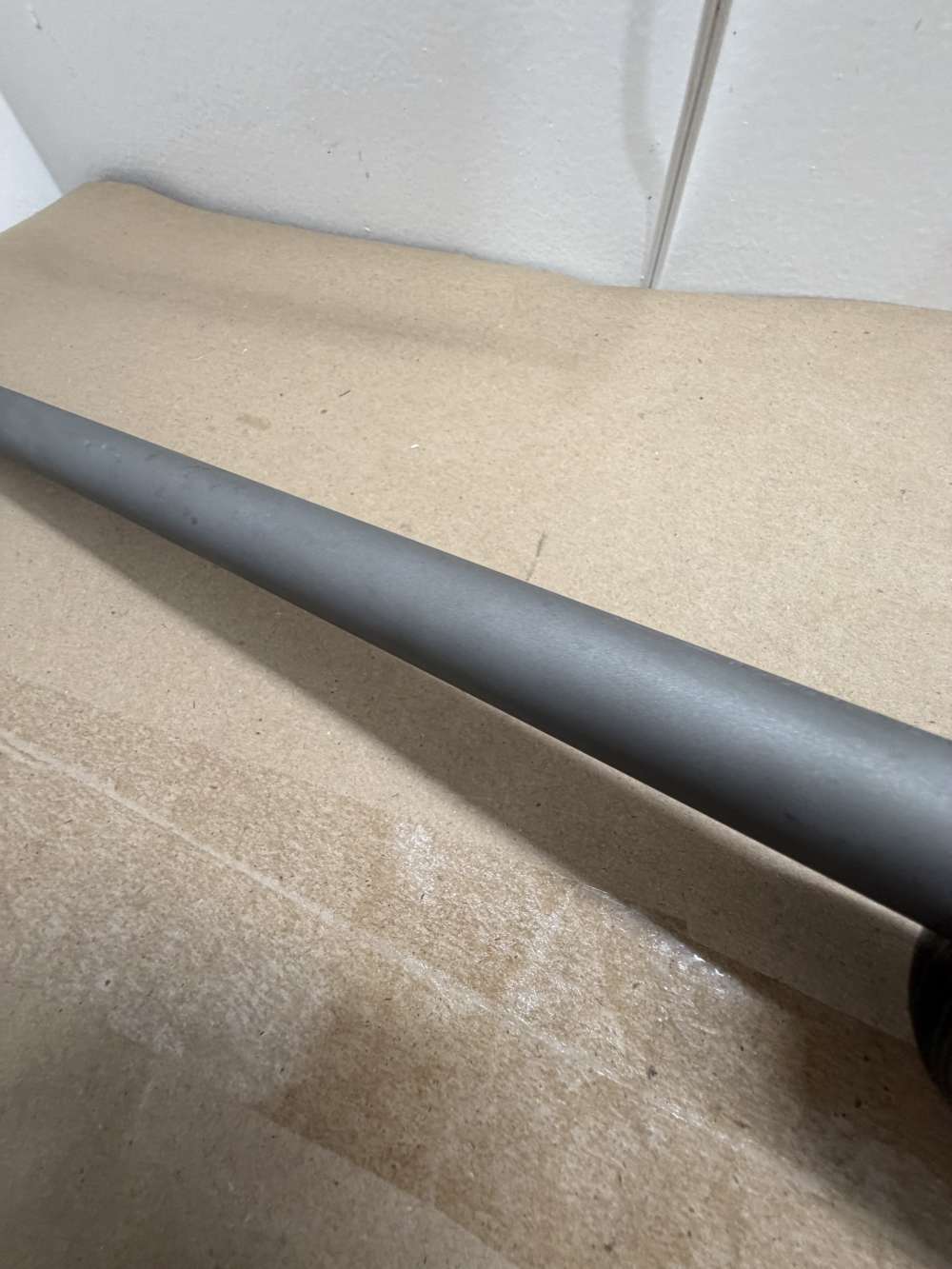 RUGER M77 HAWKEYE 6.5 creedmoor, w’weaver scope, beautiful stock!-img-25