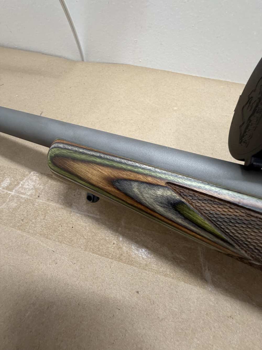 RUGER M77 HAWKEYE 6.5 creedmoor, w’weaver scope, beautiful stock!-img-24