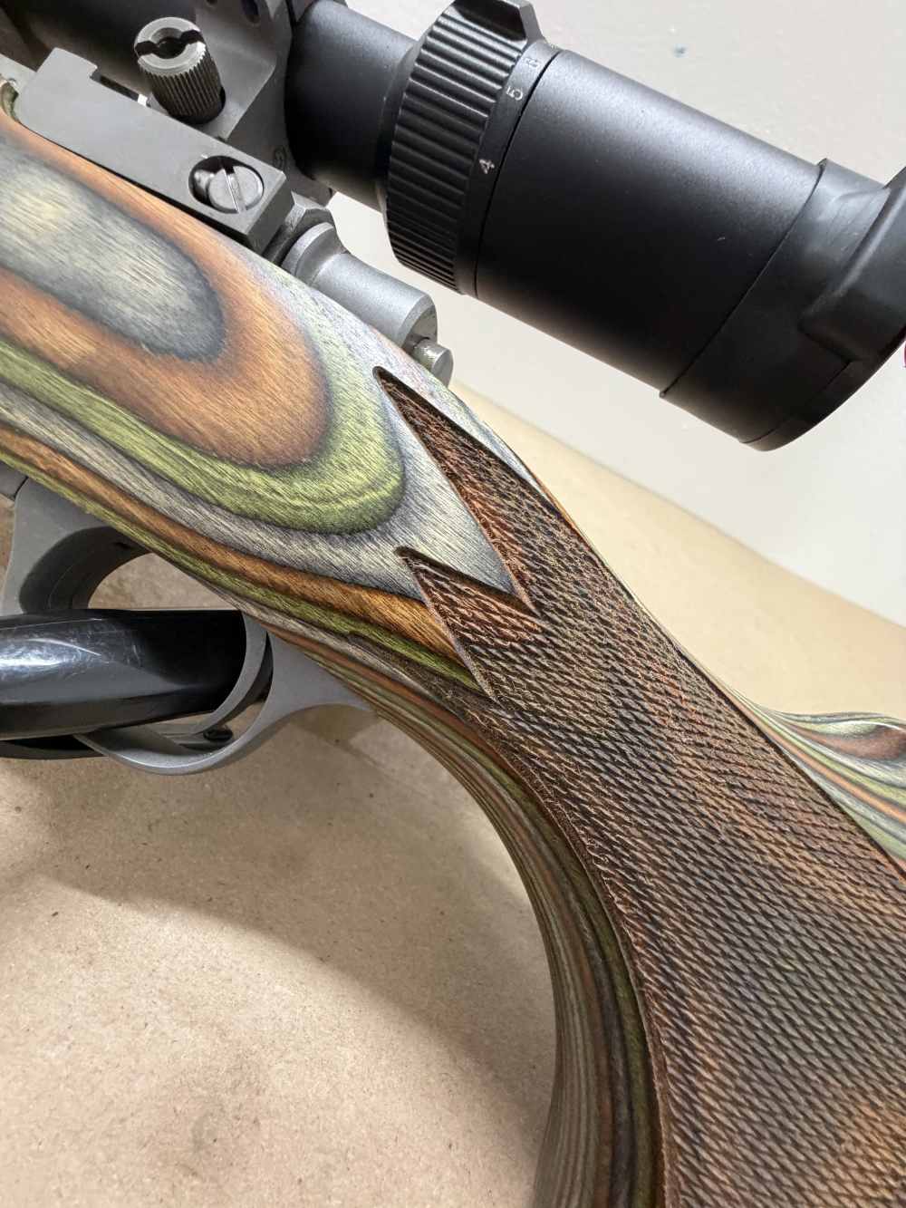 RUGER M77 HAWKEYE 6.5 creedmoor, w’weaver scope, beautiful stock!-img-15