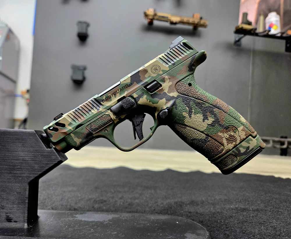 Smith and Wesson Bodyguard 2.0 Carry Comp M81 Woodland-img-0