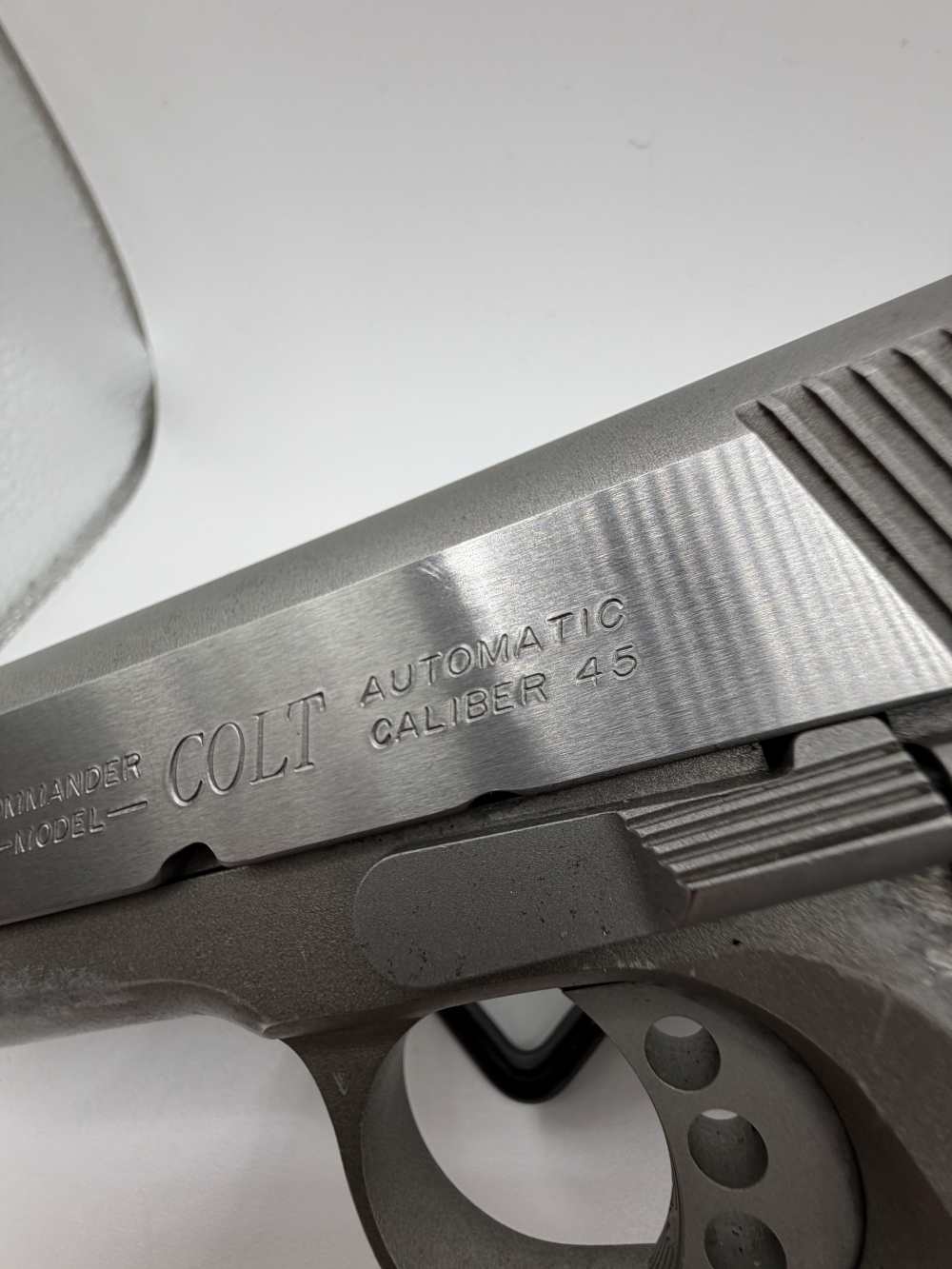 COLT GOVERNMENT MODEL LIGHTWEIGHT COMMANDER MODEL, 45 auto -img-2