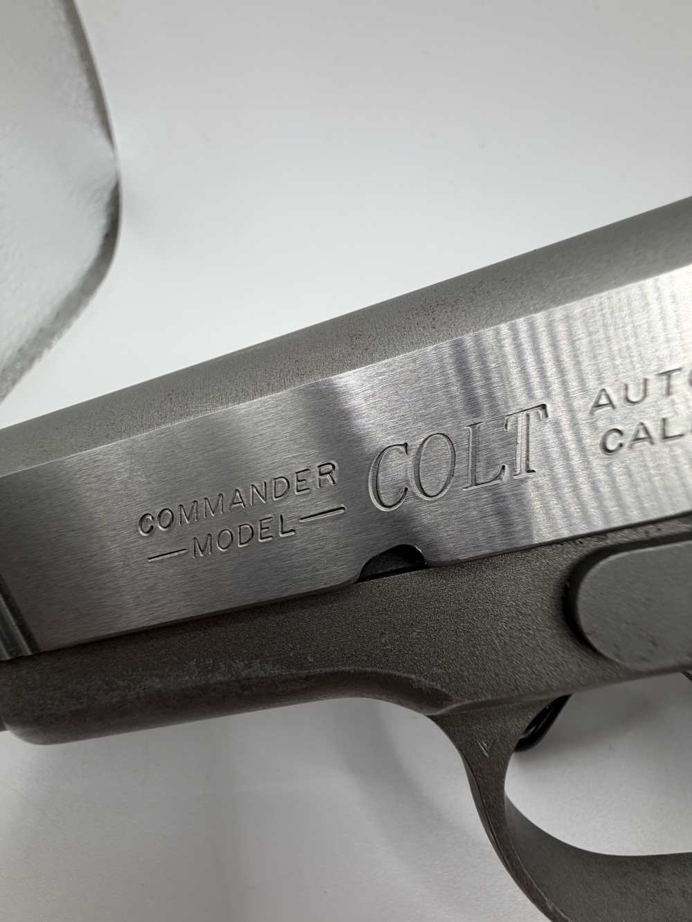 COLT GOVERNMENT MODEL LIGHTWEIGHT COMMANDER MODEL, 45 auto -img-3