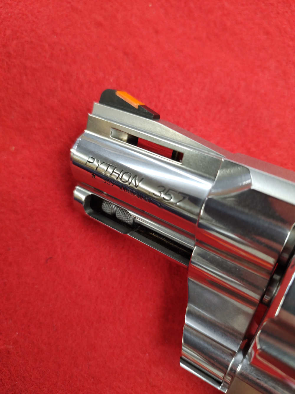 COLT  PYTHON 357MAG 2.5" SS AS WALNUT GRIP 6RD-img-4