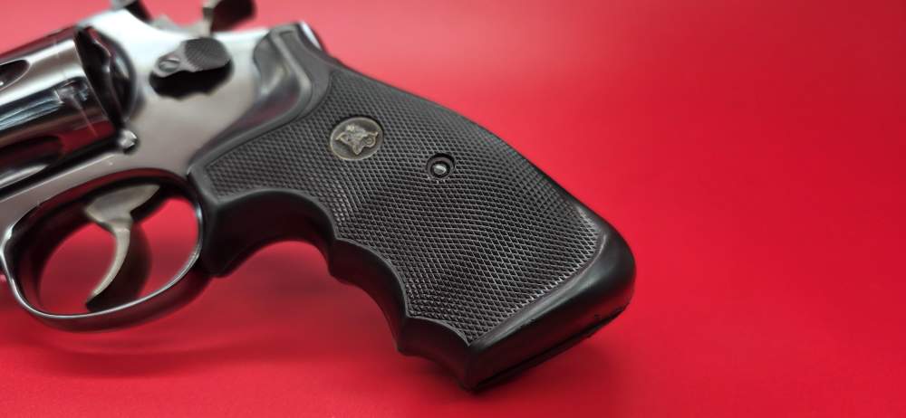 Smith & Wesson Model 25-5 .45 Colt Blued Pachmayr Grips-img-4