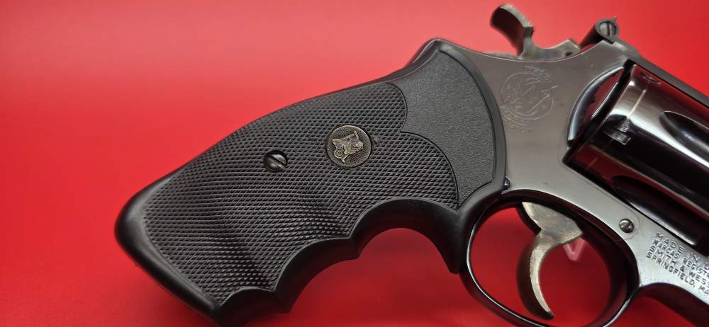 Smith & Wesson Model 25-5 .45 Colt Blued Pachmayr Grips-img-9
