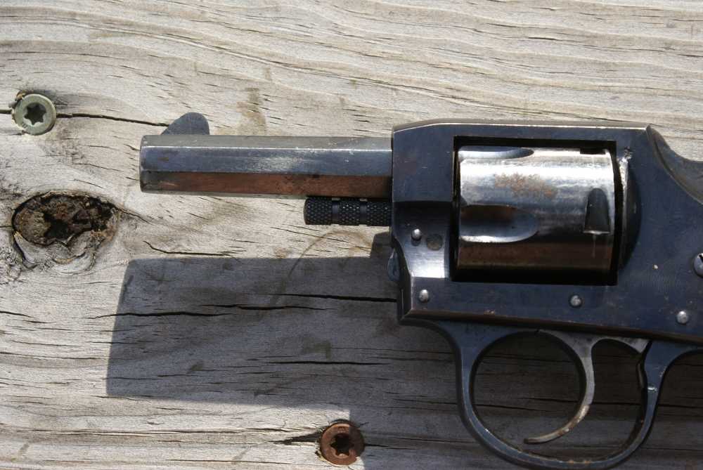 Iver Johnson Double Action Model 1900 .32 Revolver -img-7