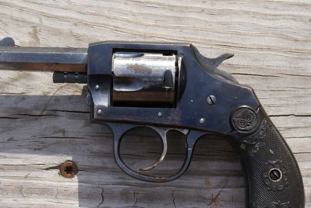 Iver Johnson Double Action Model 1900 .32 Revolver -img-2