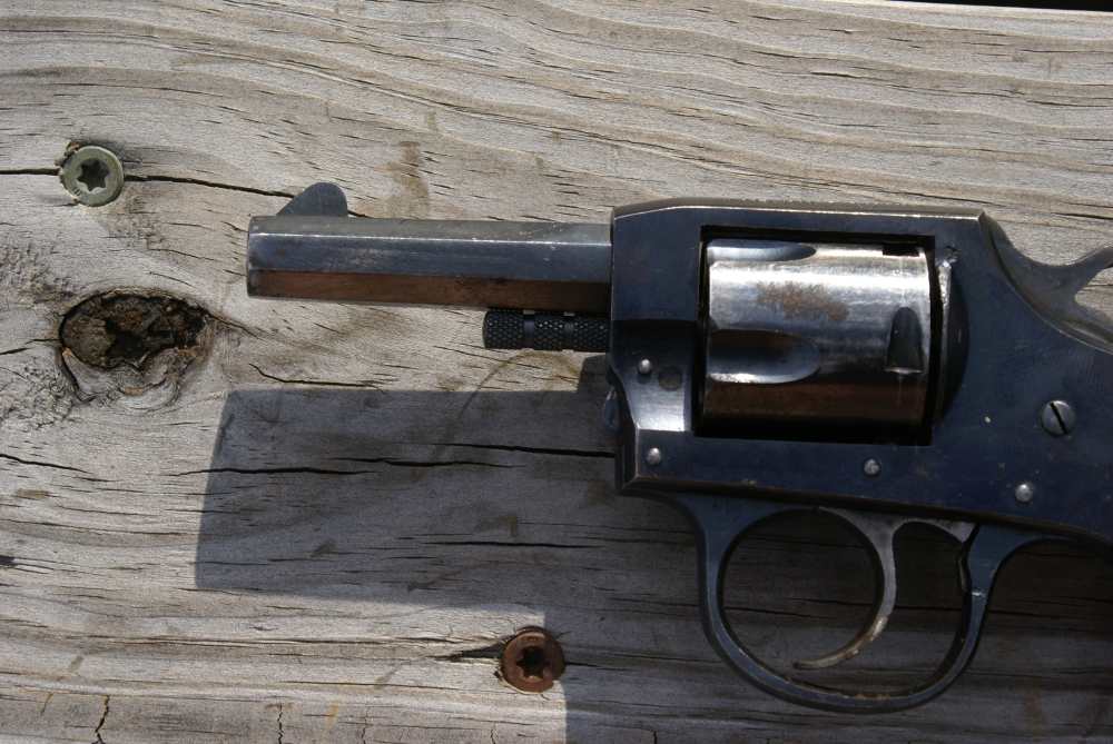 Iver Johnson Double Action Model 1900 .32 Revolver -img-3