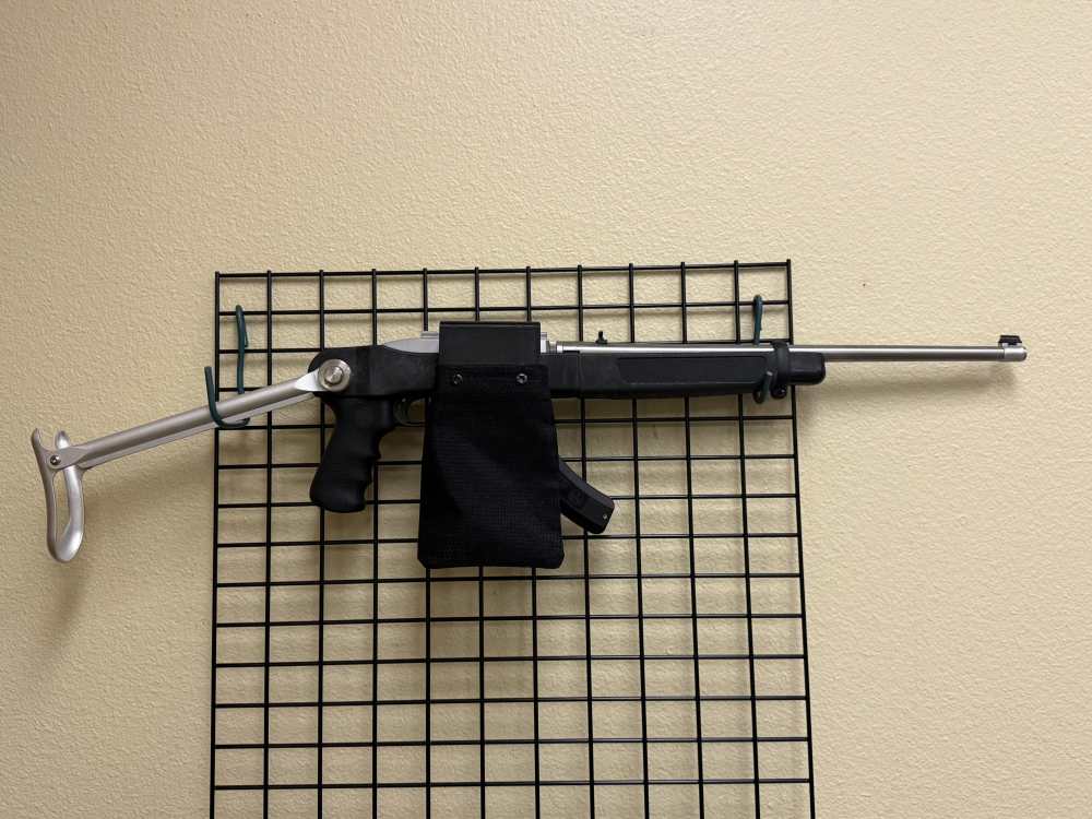 Ruger 10/22 Brass Catcher frt Charger-img-0