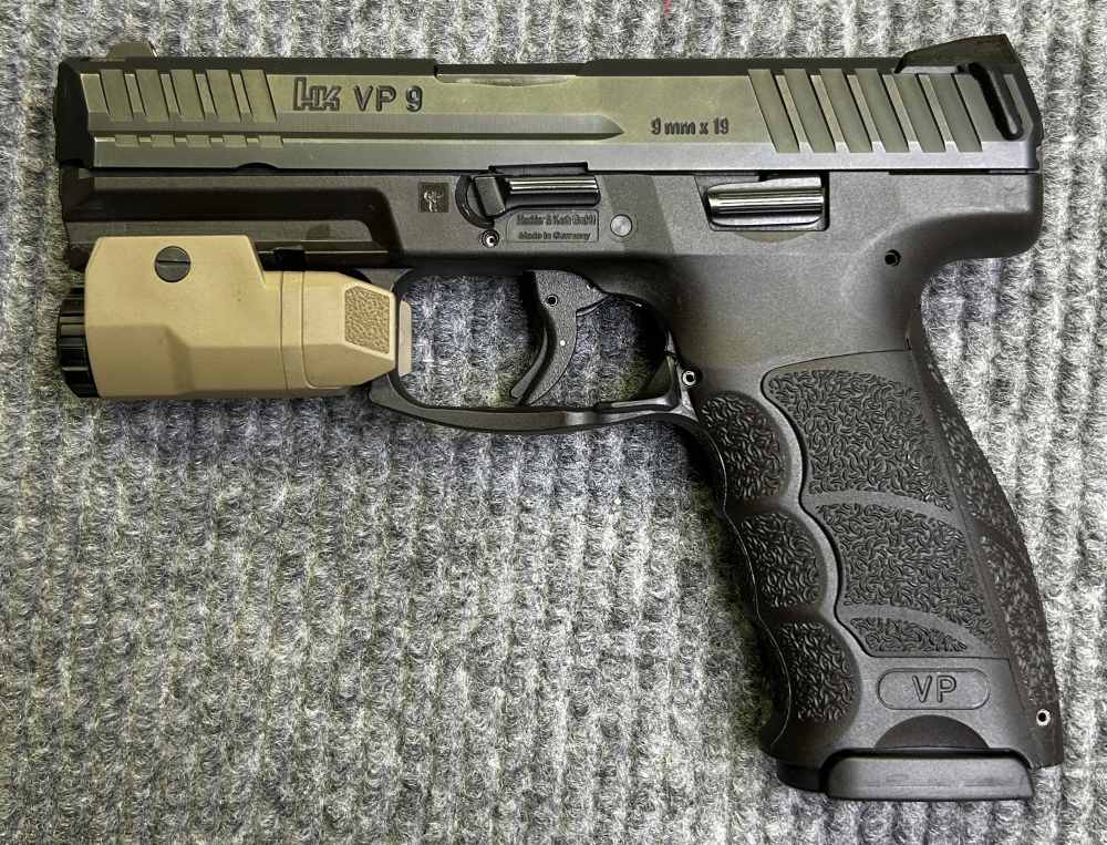 *Bundle* H&K VP9 Semi Auto Pistol w/ INFORCE Light & 13 Magazines - 9mm-img-5