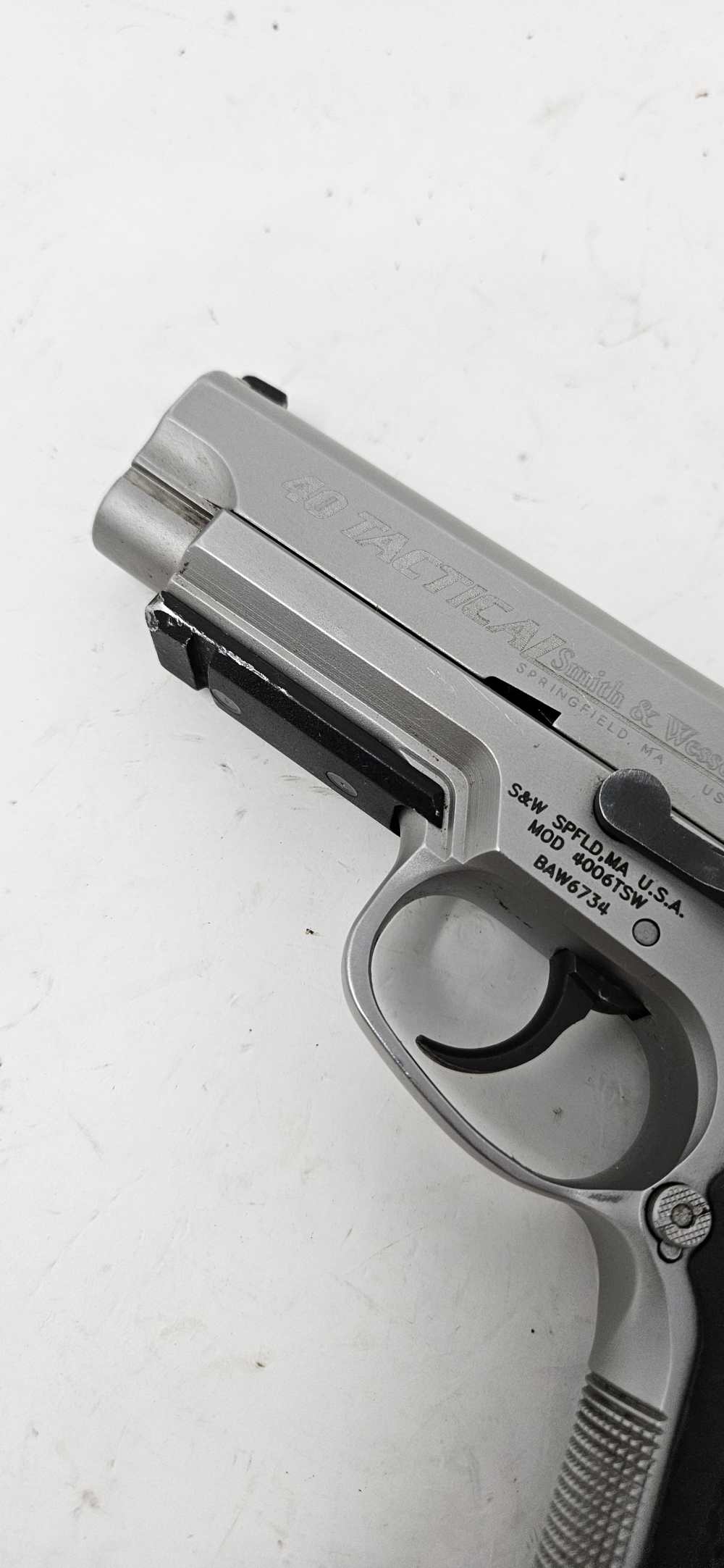 Smith & Wesson 4006TSW Tactical .40 S&W Pistol, One 11-Round Mag-img-18