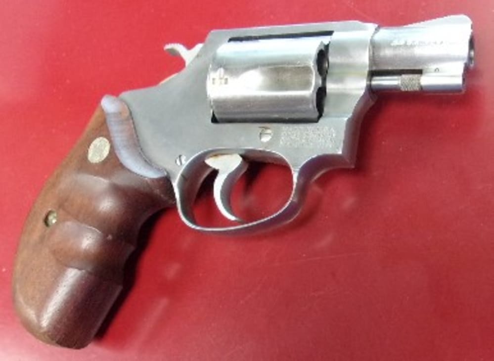 Smith and Wesson Model 60-3 Revolver .38 S&W 2" Barrel Stainless Wood Grip -img-7
