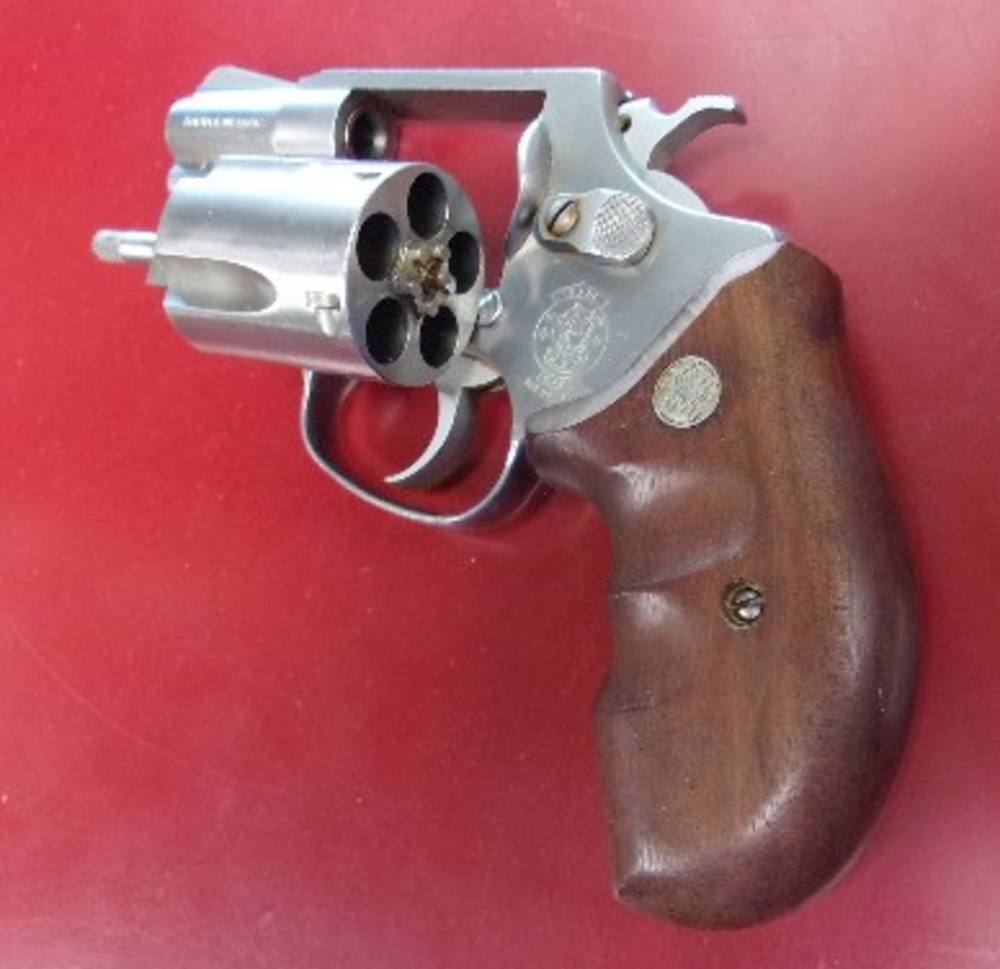 Smith and Wesson Model 60-3 Revolver .38 S&W 2" Barrel Stainless Wood Grip -img-5