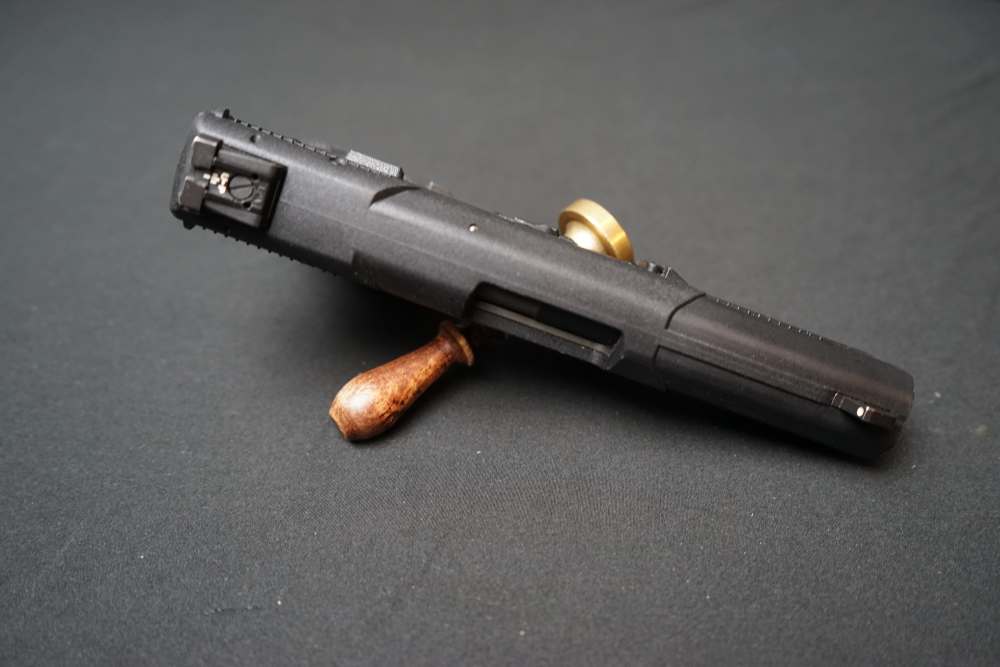 FNH Five-Seven 5.7x28, Case, 4 mags, Black-img-3