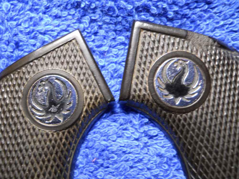 FACTORY RUGER FIRST MODEL SINGLE SIX BLACK HAWK 3 SCREW FLAT TOP XR3 GRIPS -img-1