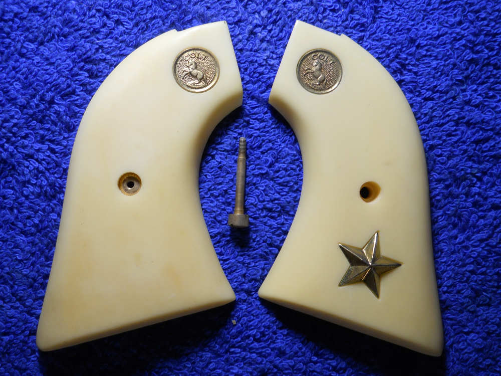 ALAMO WITH TEXAS STAR 22LR COLT FRONTIER SCOUT PEACEMAKER 62 GRIPS -img-0