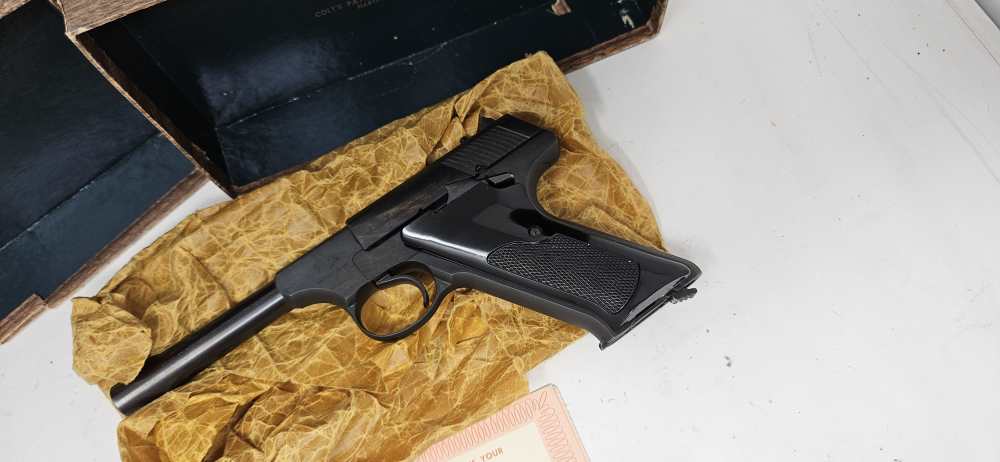 Colt Huntsman .22 LR 4.5" — MFG 1957, Original Box & Papers Colt Blue-img-2