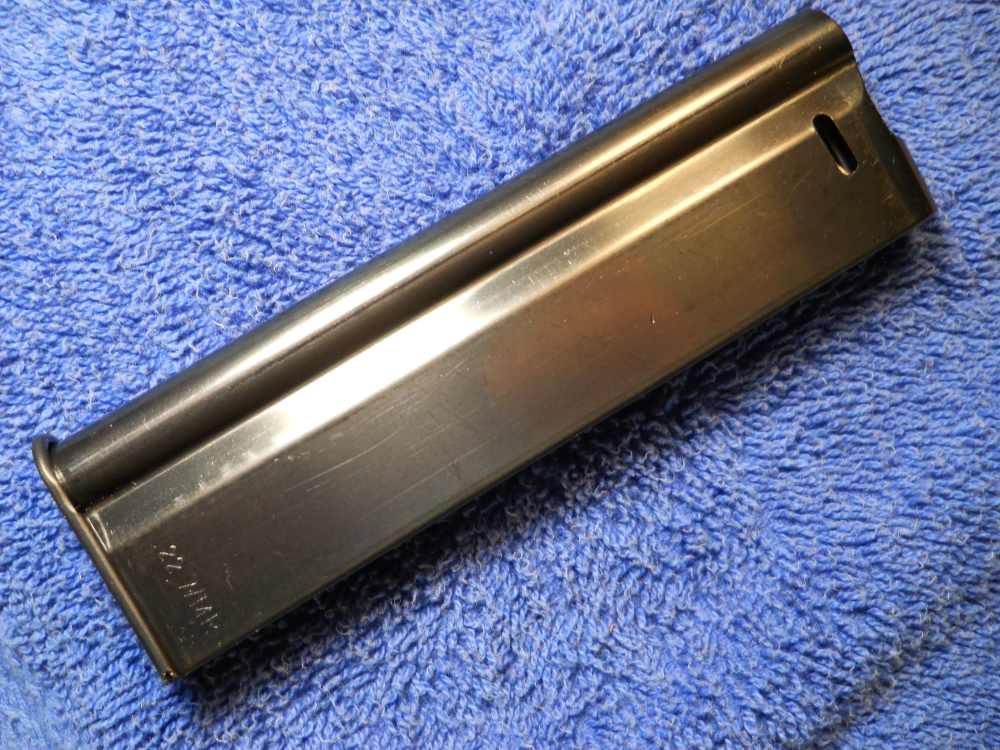 NEW OLD STOCK FACTORY 15 ROUND HECKLER KOCH HK 300 22 WMR MAGNUM  MAGAZINE -img-0