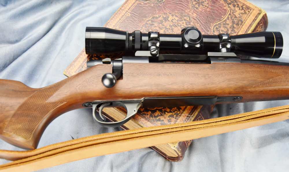 Vintage Weatherby Vanguard VGL Lightweight .270 Winchester Leupold scope -img-18