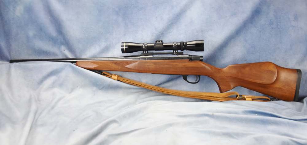 Vintage Weatherby Vanguard VGL Lightweight .270 Winchester Leupold scope -img-40