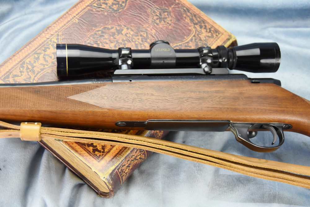 Vintage Weatherby Vanguard VGL Lightweight .270 Winchester Leupold scope -img-58