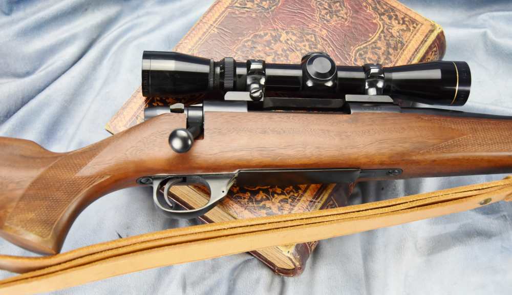 Vintage Weatherby Vanguard VGL Lightweight .270 Winchester Leupold scope -img-5