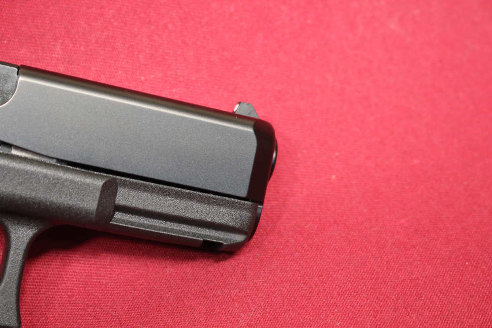 Glock 19 Gen 5 Austria Pistol w/4" Barrel, Holster, Box, 7x 15rd Mags-img-14