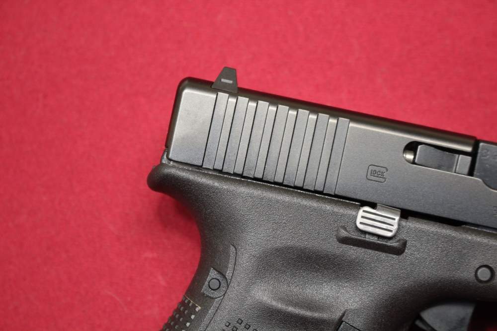 Glock 19 Gen 5 Austria Pistol w/4" Barrel, Holster, Box, 7x 15rd Mags-img-12