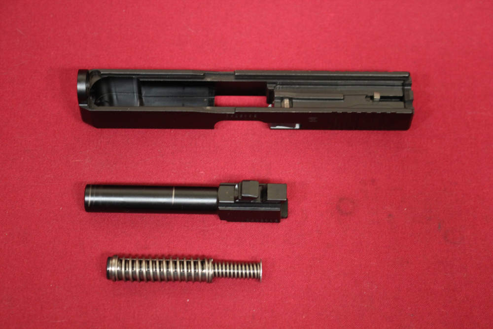 Glock 19 Gen 5 Austria Pistol w/4" Barrel, Holster, Box, 7x 15rd Mags-img-33