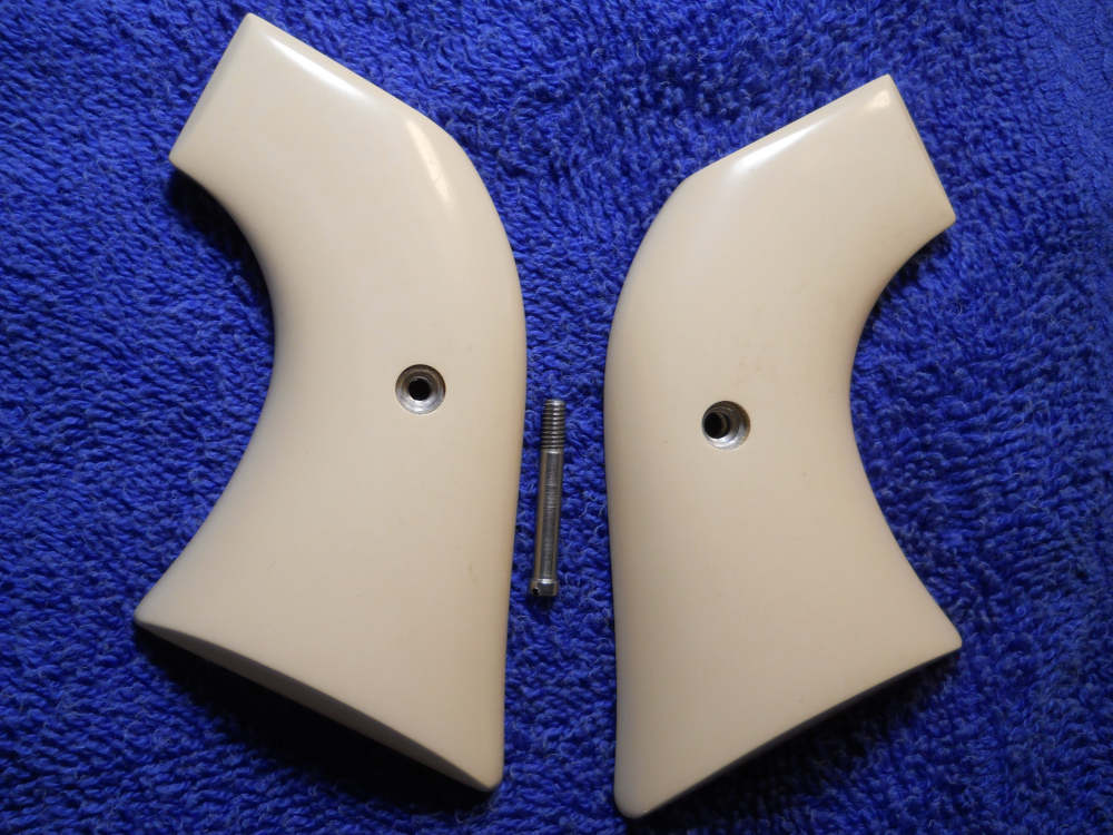TWO PIECE IVOREX FIRST MODEL RUGER VAQUERO 1ST GENERATION GRIPS-img-0