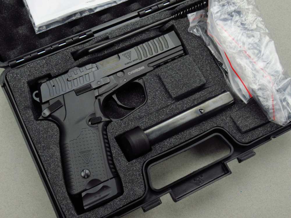 Unfired Factory New FB Radom VIS 100 Polish 9mm Luger pistol Mag98 vis100-img-73