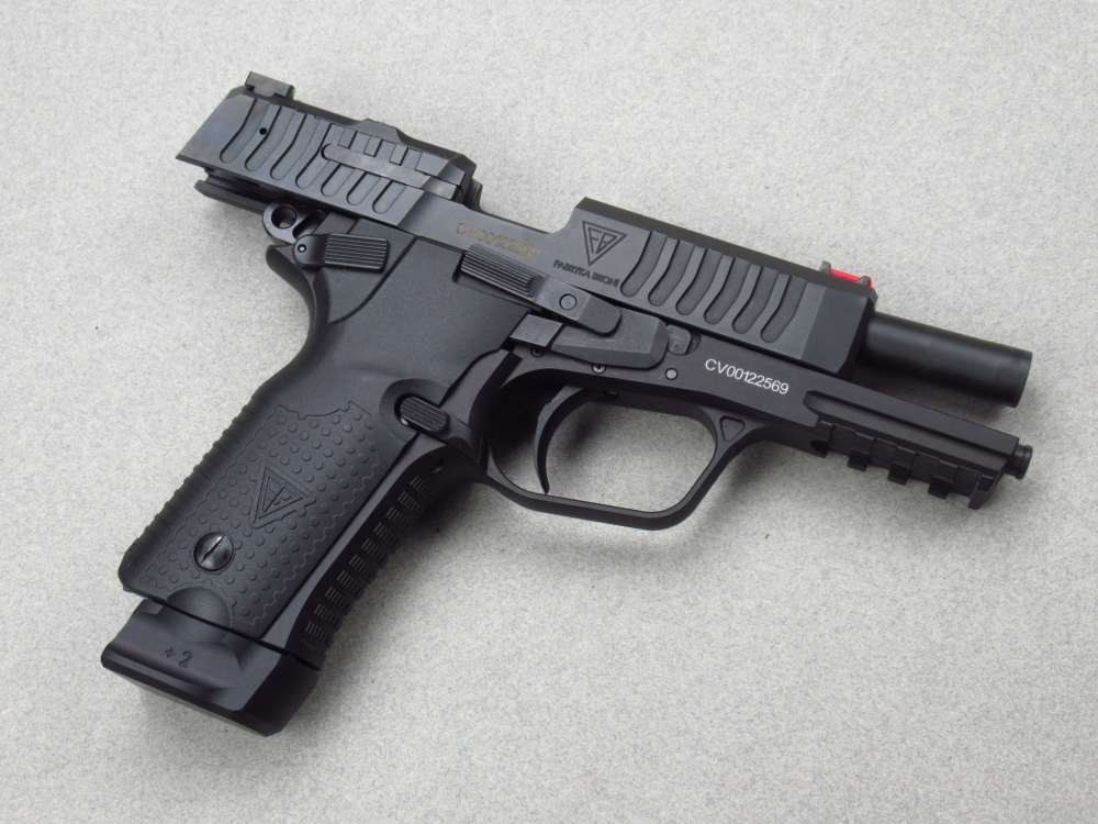 Unfired Factory New FB Radom VIS 100 Polish 9mm Luger pistol Mag98 vis100-img-47