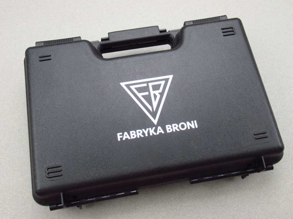 Unfired Factory New FB Radom VIS 100 Polish 9mm Luger pistol Mag98 vis100-img-2