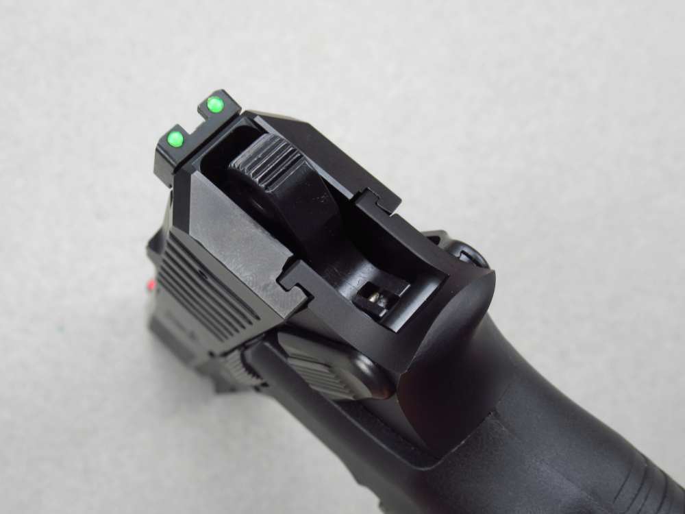 Unfired Factory New FB Radom VIS 100 Polish 9mm Luger pistol Mag98 vis100-img-25