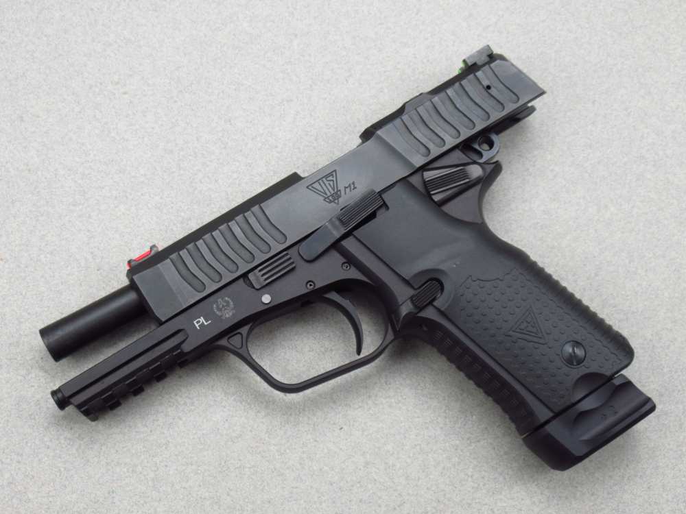 Unfired Factory New FB Radom VIS 100 Polish 9mm Luger pistol Mag98 vis100-img-46