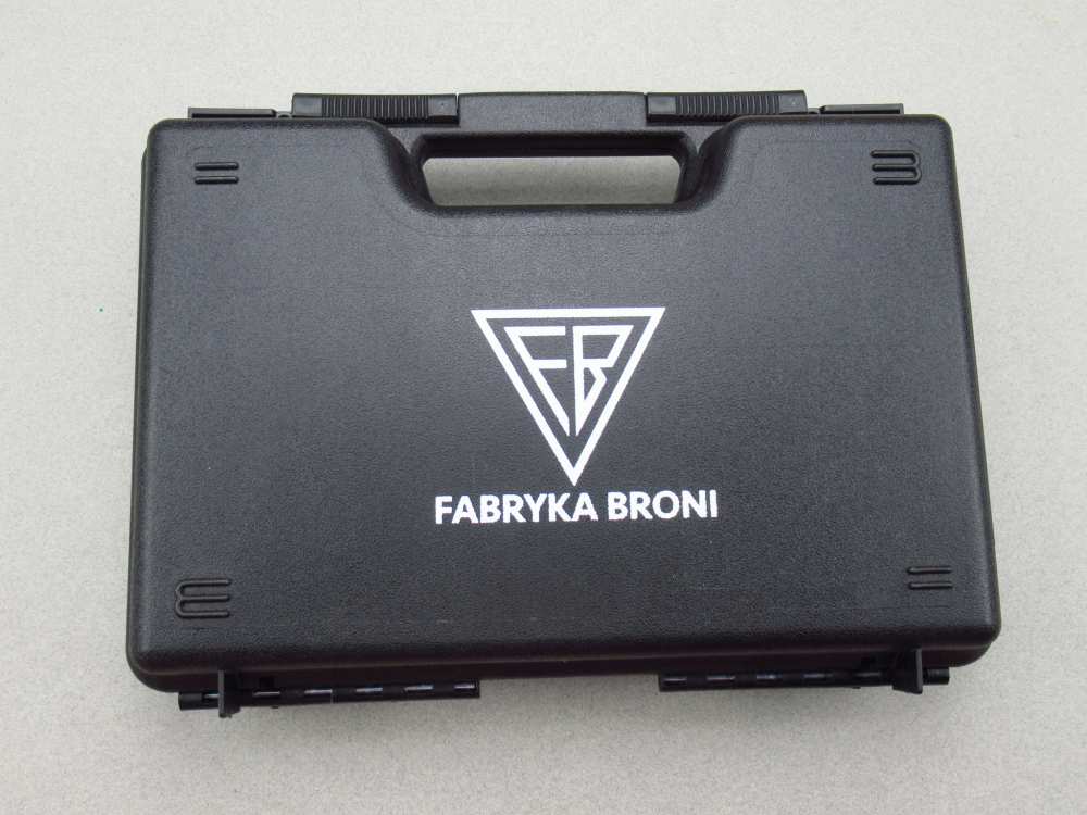 Unfired Factory New FB Radom VIS 100 Polish 9mm Luger pistol Mag98 vis100-img-77