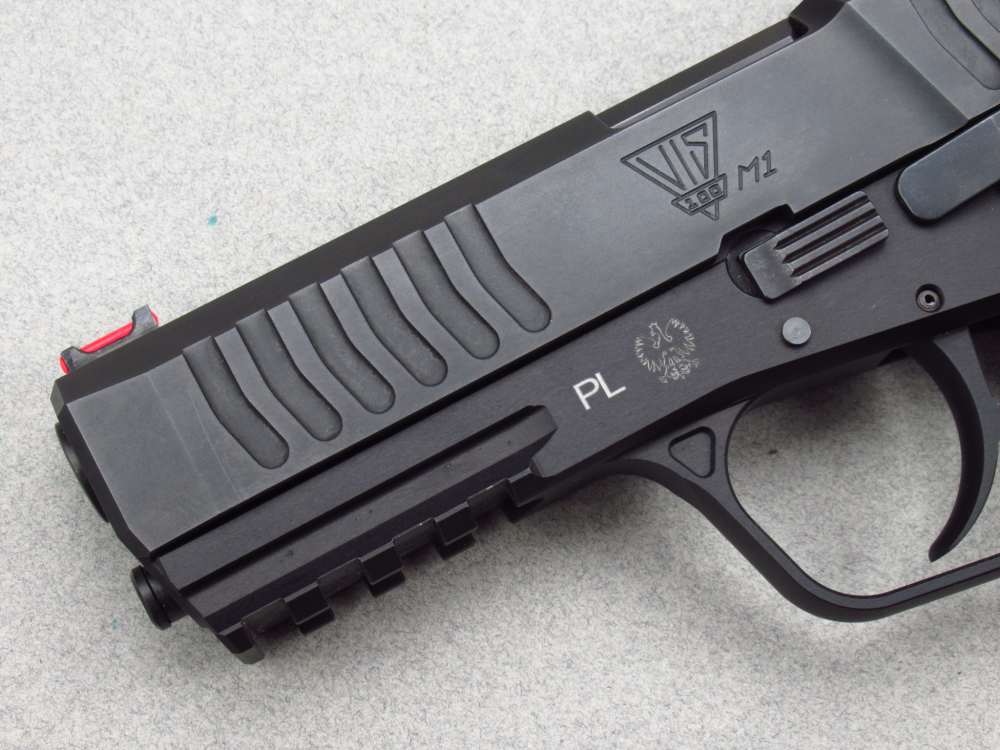Unfired Factory New FB Radom VIS 100 Polish 9mm Luger pistol Mag98 vis100-img-6