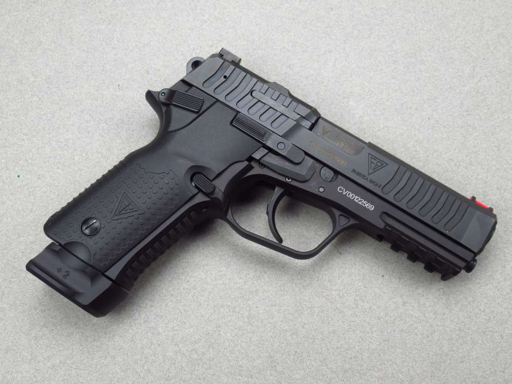 Unfired Factory New FB Radom VIS 100 Polish 9mm Luger pistol Mag98 vis100-img-31