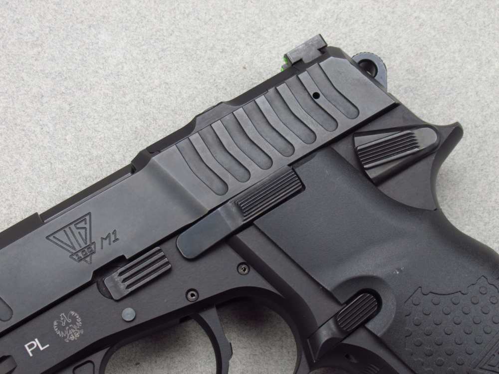 Unfired Factory New FB Radom VIS 100 Polish 9mm Luger pistol Mag98 vis100-img-7