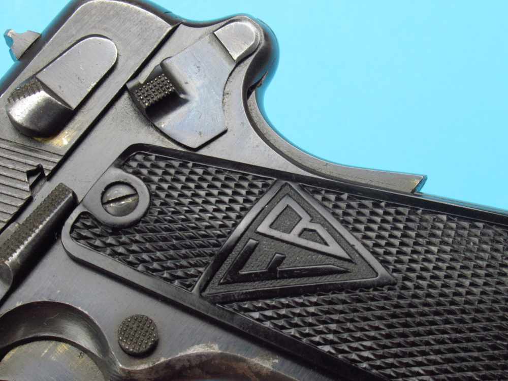Rare WWII 1941 Slotted Polish Radom VIS pistol 9mm Luger German P38-img-16