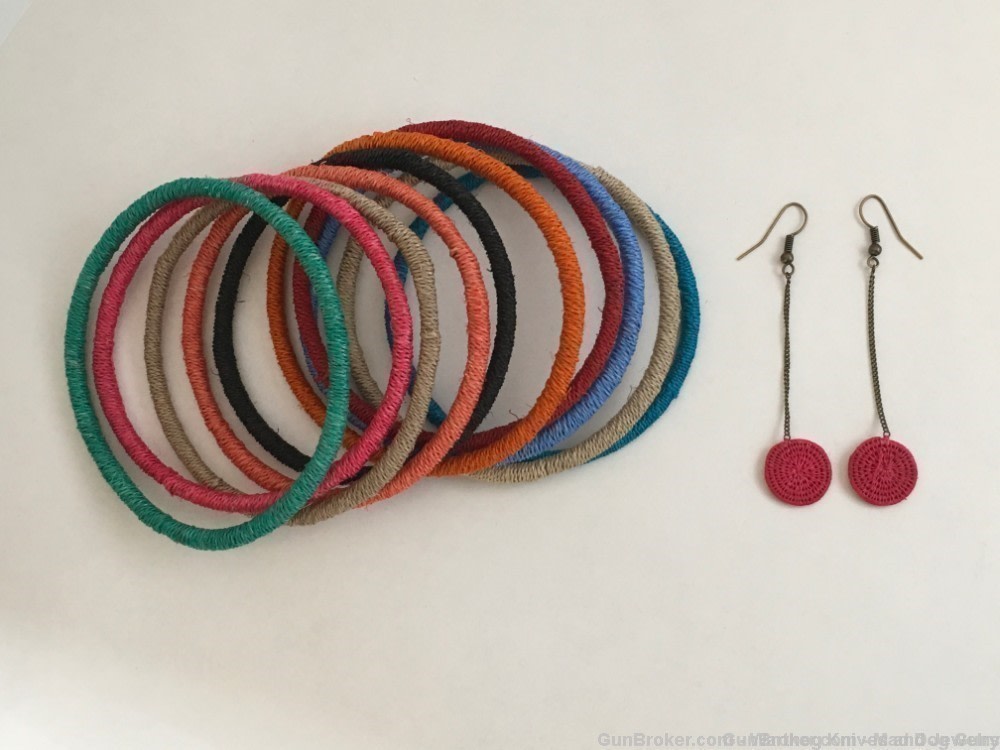 Tintsaba Swaziland 10 Sisal Wrist Bangles & Fushia Disk Earrings. TS11A-img-0