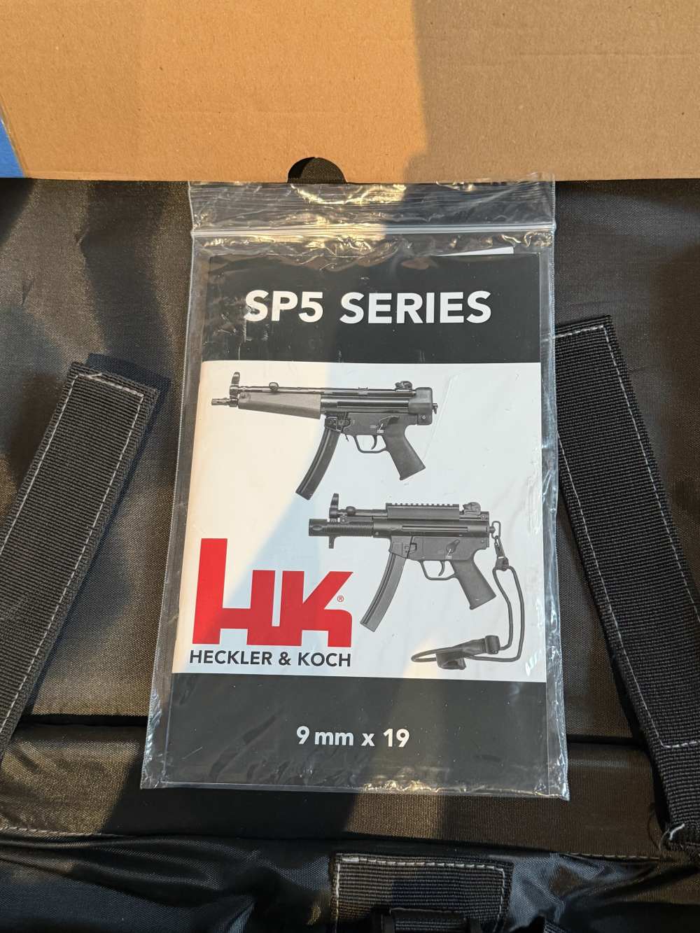 NIB - HK SP5 Heckler & Koch SP5 - Case and 2 Magazines German Made 81000477-img-6