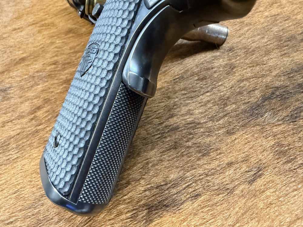 Cabot Apocolypse Commander 1911 9mm DAMASCUS-img-6