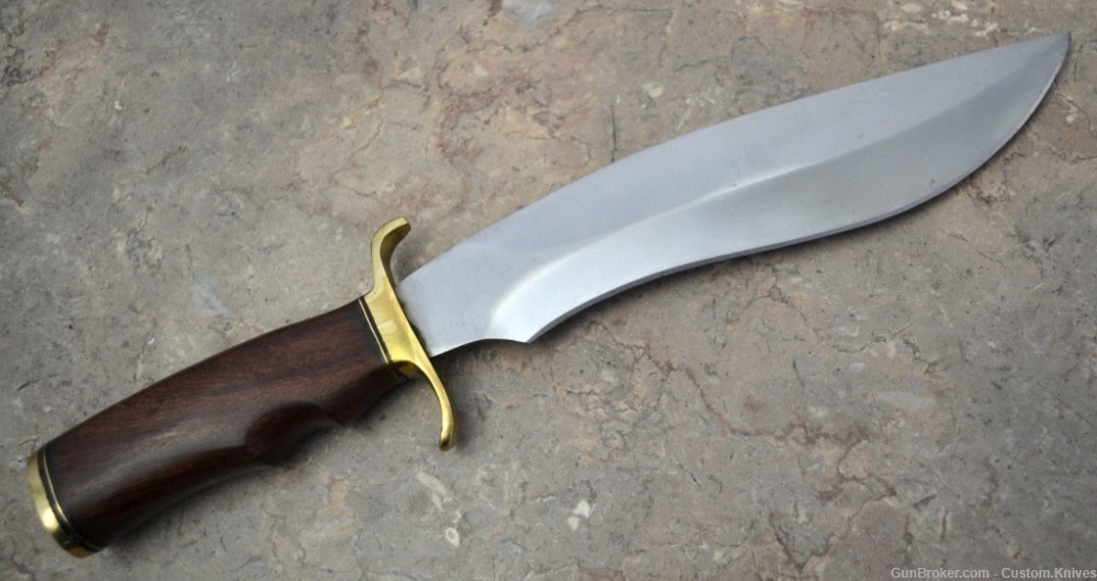 Custom Made Surgical Steel Hunting Knife with Walnut Wood Handle (AS 17)-img-3