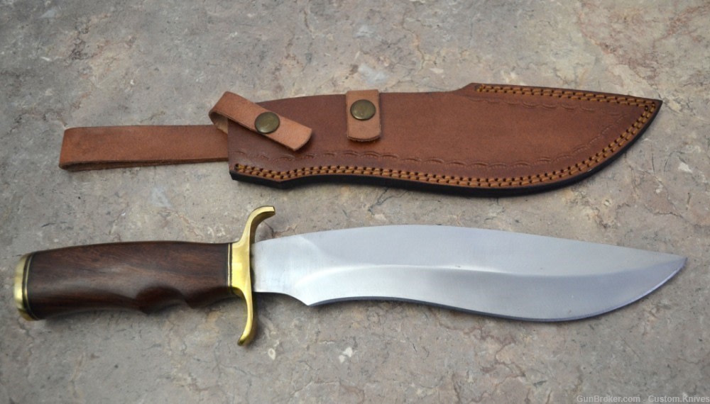 Custom Made Surgical Steel Hunting Knife with Walnut Wood Handle (AS 17)-img-0