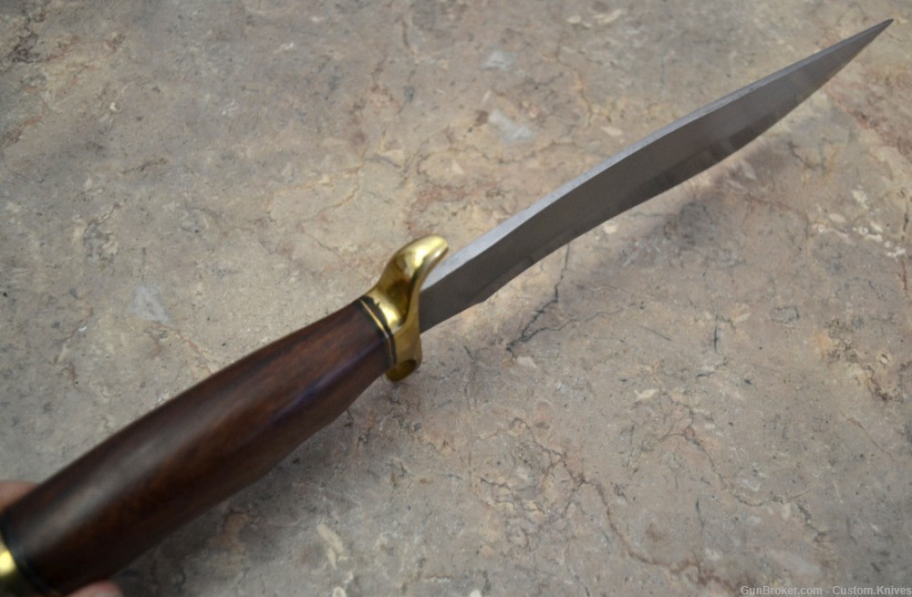 Custom Made Surgical Steel Hunting Knife with Walnut Wood Handle (AS 17)-img-5